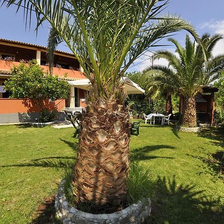 Villa Toula Dassia  Luaran gambar